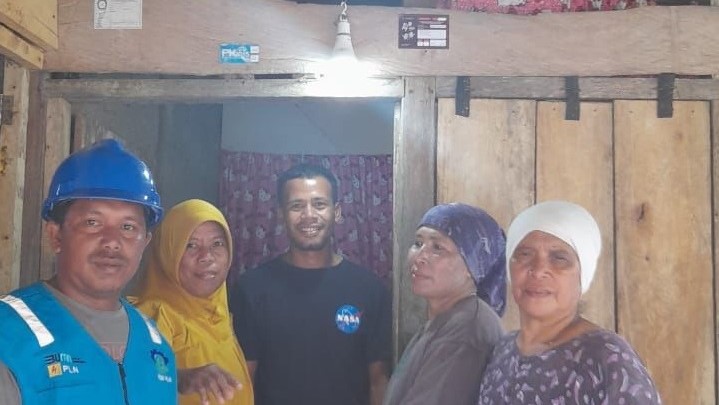 Jelang Ramadhan, 3 Pulau di Maluku Teraliri Listrik PLN 24 Jam